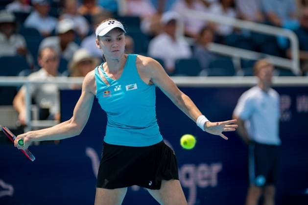 Cincinnati Open Semifinals: Iga ÅöwiÄÖtek V Elena Rybakina Elena Rybakina is seen during her semifinals match at the Cincinnati Open in Mason, Ohio, on August 17, 2025. Mason Ohio United States  Copyright: xJasonxWhitmanx originalFilename:whitman-cincinna250817_np5NL.jpg