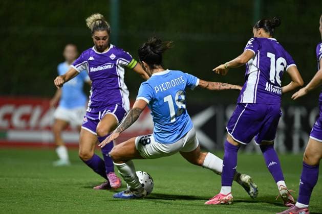 Emma Severini of A.C.F Fiorentina and Martina Piemonte of S.S. Lazio are in action during the friendly match between S.S. Lazio Women vs A.C.F. Fiorentina Femminile at the Mirko Fersini Stadium on August 17, 2025 in Formello, Italy.  Copyright: xDomenicoxCippitelli IPAxSportx xipa-agency.netx xx IPA_62618476 IPA_Agency_IPA62618476