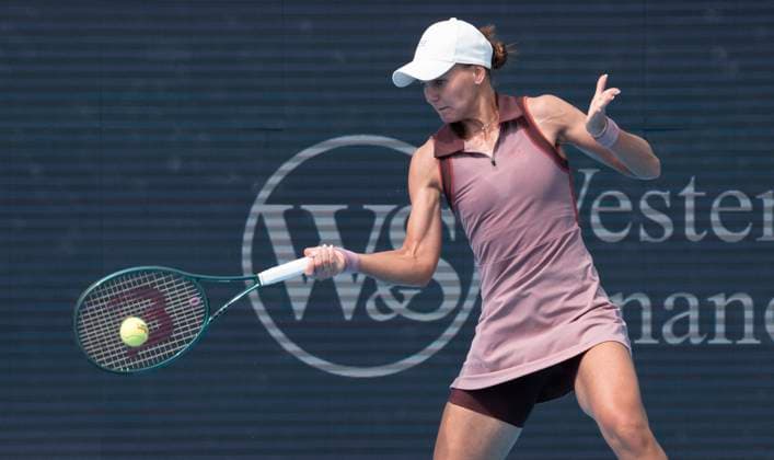 August 17, 2025: Veronika Kudermetova loses to Jasmine Paolini (ITA) 6-3, 6-7, at the Cincinnati Open being played at Lindner Family Tennis Center in Mason, Ohio, {USA} Tennisclix Cal Media Mason USA - ZUMAc04_ 20250817_zma_c04_105 Copyright: xLesliexBillmanx