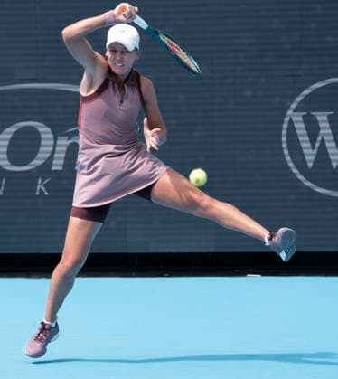 August 17, 2025: Veronika Kudermetova loses to Jasmine Paolini (ITA) 6-3, 6-7, at the Cincinnati Open being played at Lindner Family Tennis Center in Mason, Ohio, {USA} Tennisclix Cal Media Mason USA - ZUMAc04_ 20250817_zma_c04_091 Copyright: xLesliexBillmanx