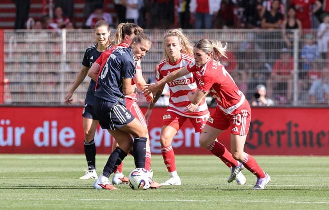 Sandie Toletti, Jenny Hipp, Eileen Campbell duel Match scene Action Sport Soccer Football Test match Womens Bundesliga Season 2025 2026 17 08 2025 1 FC Union Berlin vs Real Madrid CF DFL regulations prohibit any use of photographs as image sequences and or quasi video