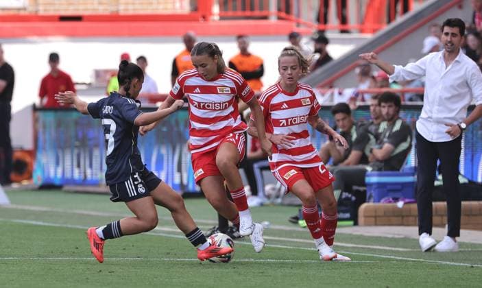 Folgado, Tanja Pawollek, Jenny Hipp Duel Match Scene Action Sport Soccer Football Test Match Womens Bundesliga Season 2025 2026 17 08 2025 1 FC Union Berlin vs Real Madrid CF DFL regulations prohibit any use of photographs as image sequences and or quasi video