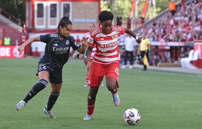 Noe, Naika Reissner on the ball duel Match scene Action Sport Football Soccer Test match Womens Bundesliga Season 2025 2026 17 08 2025 1 FC Union Berlin vs Real Madrid CF DFL regulations prohibit any use of photographs as image sequences and or quasi video