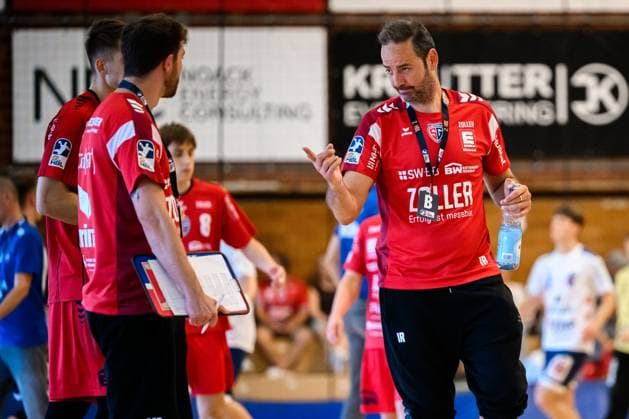 Bietigheim HBL 25 26 DHB Pokal SG BBM Bietigheim VfL Potsdam Coach Iker Romero Bietigheim Bietigheim Bissingen Halle am Viadukt Baden Württemberg Germany