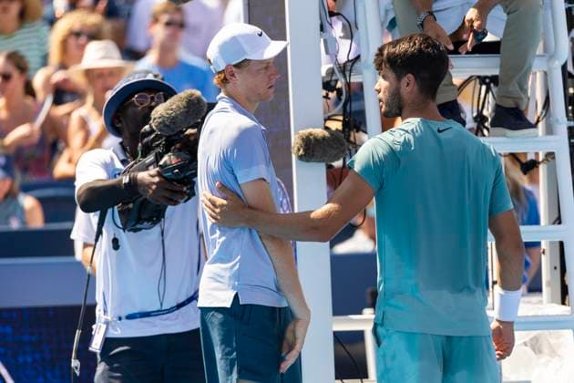 August 18, 2025, Mason, Ohio, USA: Mason, Ohio; Cincinnati Open Tennis Tournament - 2025 08 18 - Carlos Alcaraz comforts Sinner who withdrew after the 5th set due to illness, leaving Alcaraz the winner at 5-0. - ZUMAPress Mason USA - ZUMAn24_ 20250818_zaf_n24_004 Copyright: xWallyxNellx