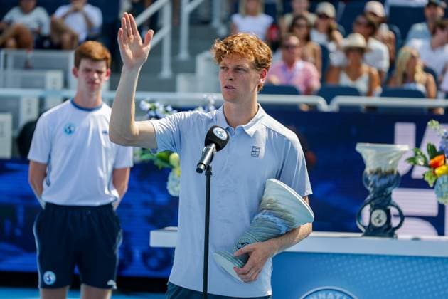 August 18, 2025, Mason, Ohio, USA: Jannik Sinner (ITA) talks to the crowd after the MenÃ¢â‚¬â ¢s Championship of the Cincinnati Open at the Lindner Family Tennis Center, Mason, Oh. Mason USA - ZUMAs304 20250818_zaf_s304_040 Copyright: xScottxStuartx