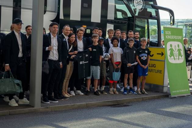 SOCCER - UEFA CL, Bodo vs Sturm FELDKIRCHEN,AUSTRIA,19.AUG.25 - SOCCER - UEFA Champions League, play off, FK Bodo Glimt vs SK Sturm Graz, preview, departure Sturm. Image shows the team of SK Sturm.  GEPAxpictures xAvnixRetkoceri
