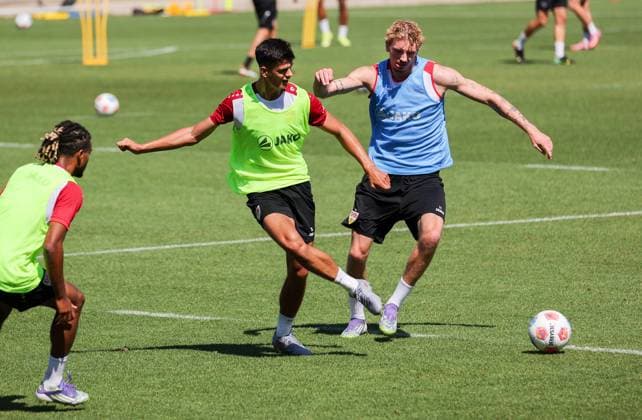 BAU 19 08 2025 Stuttgart soccer VfB Stuttgart training, f l Chema, Nick Woltemade