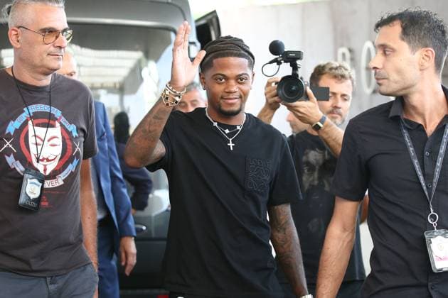 2025-08-19 Aeroporto di Ciampino Nella foto: Leon Bailey il nuovo acquisto della Roma ( Foto Gino Mancini ) during AS Roma s new signing Leo Bailey, Other in Rome, Italy, August 18 2025  Copyright: xGinoxMancini IPAxSportx xipa-agency.netx xx IPA_62728487 IPA_Agency_IPA62728487