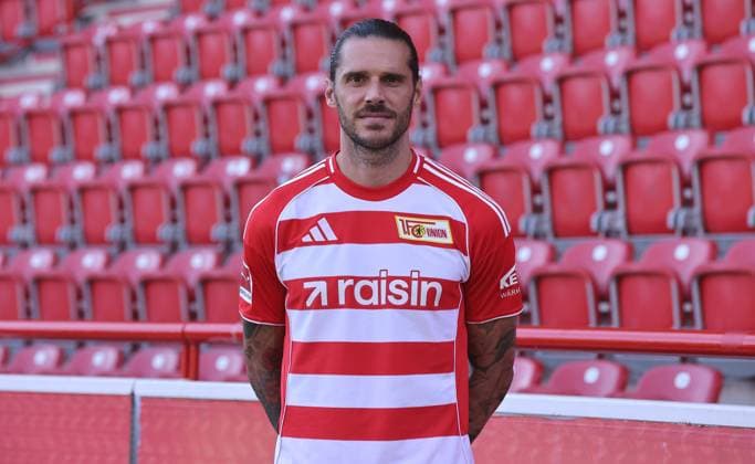 Christopher Trimmel 1 FC Union Berlin FCU Football 1 BL Bundesliga Porträttermin Season 2025 2026 Headshot, portrait, introduction, presentation, press event, GER 19 08 25