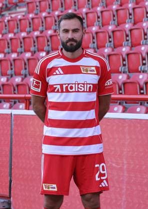 Lucas Tousart 1 FC Union Berlin FCU Football 1 BL Bundesliga Porträttermin Season 2025 2026 Headshot, portrait, introduction, presentation, press event, GER 19 08 25