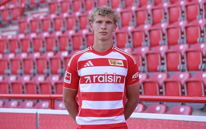Leopold Querfeld 1 FC Union Berlin FCU Football 1 BL Bundesliga Porträttermin Season 2025 2026 Headshot, portrait, introduction, presentation, press event, GER 19 08 25