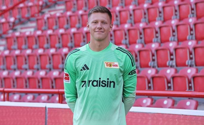 Goalkeeper Yannic Stein 1 FC Union Berlin FCU Football 1 BL Bundesliga Porträttermin Season 2025 2026 Headshot, portrait, introduction, presentation, press event, GER 19 08 25