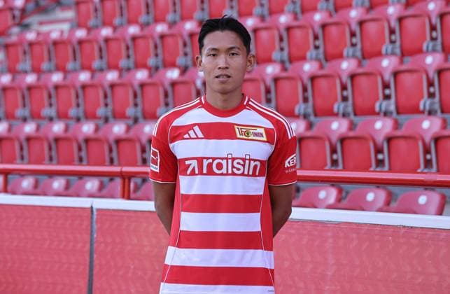 Wooyeong Jeong 1 FC Union Berlin FCU Football 1 BL Bundesliga Porträttermin Season 2025 2026 Headshot, portrait, introduction, presentation, press event, GER 19 08 25