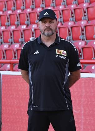 Coach Steffen Baumgart 1 FC Union Berlin FCU Football 1 BL Bundesliga Porträttermin Season 2025 2026 Headshot, portrait, introduction, presentation, press event, GER 19 08 25