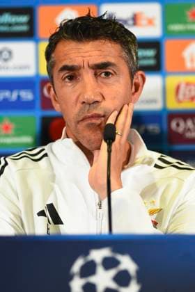 Benfica head coach Bruno Lage speaks during a press conference, PK, Pressekonferenz at Chobani Stadium in Istanbul, ahead of the UEFA Champions League playoff first leg match against Fenerbahce. Istanbul, Turkey August 19, 2025. ( Photo by Seskimphoto ) Istanbul Turkey Istanbul Turkey Copyright: xSeskimphotox BrunoLage_1908 (22)
