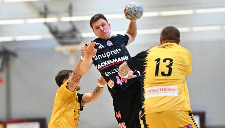 19 08 2025 Handball season 2025 2026 Test match friendly HC Erlangen HCE Bregenz Handball xwoxzix Christoph Steinert 44, HC Erlangen HCE against Tommaso Romei 11, Bregenz Handball Mindaugas Dumcius 13, Bregenz Handball