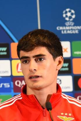 Benfica Player Antonio Silva speaks during a press conference, PK, Pressekonferenz at Chobani Stadium in Istanbul, ahead of the UEFA Champions League playoff first leg match against Fenerbahce. Istanbul, Turkey August 19, 2025. ( Photo by Seskimphoto ) Istanbul Turkey Istanbul Turkey Copyright: xSeskimphotox AntonioSilva_1908 (10)