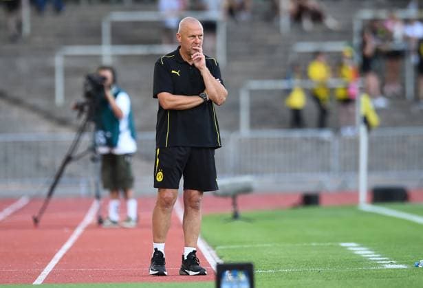 Soccer Womens DFB Cup Season 2025 2026 Borussia Dortmund Borussia Mönchengladbach on 19 08 2025 at Stadion Rote Erde in Dortmund Markus Högner Coach Borussia Dortmund North Rhine-Westphalia Germany