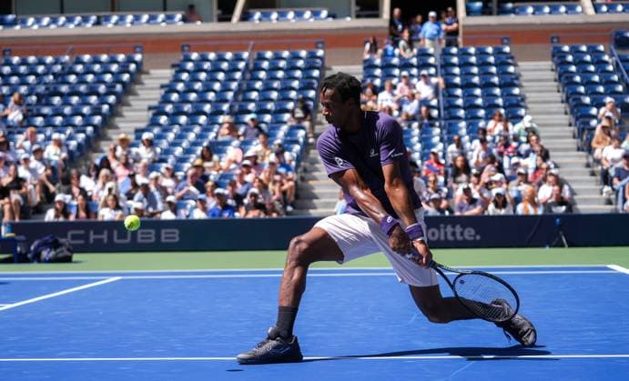US Open 2025 NEW YORK, UNITED STATES - AUGUST 19: The doubles team of Naomi Osaka of Japan and Gael Monfils of France play against the team of Caty McNally of the United States and Lorenzo Musetti of Italy during the mixed doubles at USTA Billie Jean King National Tennis Center on August 19, 2025, Queens, New York City, USA. Selcuk Acar Anadolu New York United States. Editorial use only. Please get in touch for any other usage.  Copyright: x2025xAnadoluxSelcukxAcarx