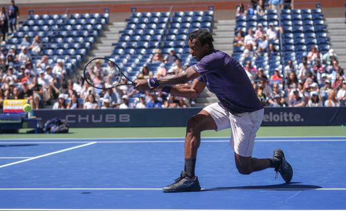 US Open 2025 NEW YORK, UNITED STATES - AUGUST 19: The doubles team of Naomi Osaka of Japan and Gael Monfils of France play against the team of Caty McNally of the United States and Lorenzo Musetti of Italy during the mixed doubles at USTA Billie Jean King National Tennis Center on August 19, 2025, Queens, New York City, USA. Selcuk Acar Anadolu New York United States. Editorial use only. Please get in touch for any other usage.  Copyright: x2025xAnadoluxSelcukxAcarx