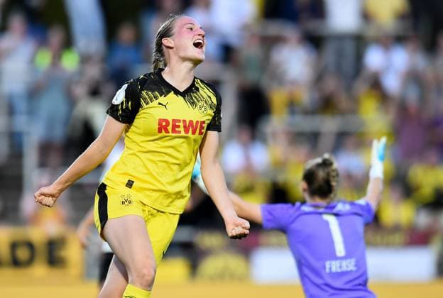 Soccer Womens DFB Cup Season 2025 2026 Borussia Dortmund Borussia Mönchengladbach on 19 08 2025 at Stadion Rote Erde in Dortmund Annika Enderle Borussia Dortmund is happy about the 2 0 North Rhine-Westphalia Germany