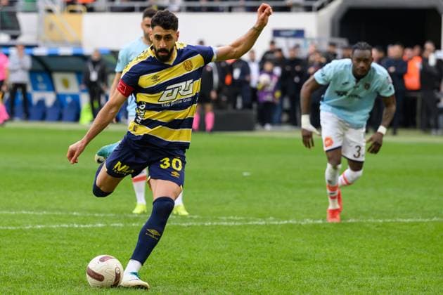 MKE Ankaragucu v Istanbul Basaksehir FK - Turkish Super Lig ANKARA, TURKIYE - MARCH 16: Tolga Cigerci of MKE Ankaragucu in action for a penalty kick during the Turkish Super Lig 30th week football match between MKE Ankaragucu and Istanbul Basaksehir FK at Eryaman Stadium in Ankara, Turkiye on March 16, 2024. Ankara Turkey. Editorial use only. Please get in touch for any other usage.  Copyright: x2025xAnadoluxAhmetxSerdarxEserx