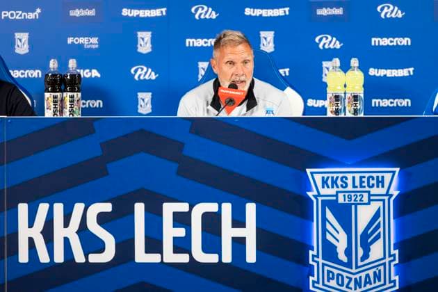 Lech Poznan v Genk - UEFA Europa League Media Activities 20 08 2025 POZNAN, POLAND - AUGUST 20 : Fink Thorsten head coach of KRC Genk talking to the press during a press conference, PK, Pressekonferenz ahead of the UEFA Europa League 2025 26 Play-offs1st leg between Lech Poznan and KRC Genk on August 20, 2025 in Poznan, Poland 20 08 2025 Poznan Poland  Copyright: xAdamxCiereszkox