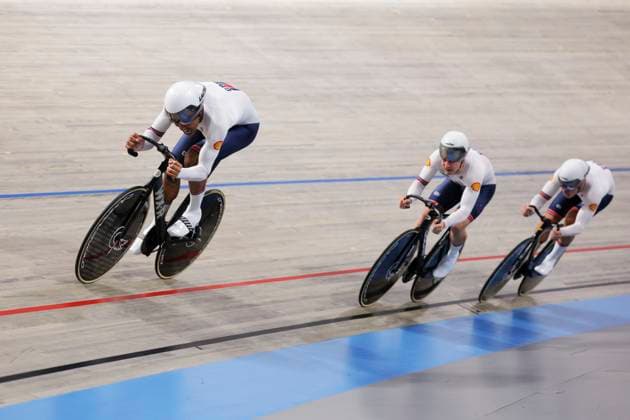 2025 UCI Junior Track World Championships Picture by Alex Whitehead SWpix.com - 20 08 2025 - Cycling - 2025 UCI Junior Track World Championships - Omnisport, Apeldoorn, Netherlands - Men Team Sprint Round 1 - Kristian Larigo (Great Britain), Archie Gill (Great Britain), Ioan Hepburn (Great Britain) Copyright: x xSWpix.comx(t axPhotographyxHubxLtd)xAlexxWhitehead SWpix.comx SWP-3030-0742