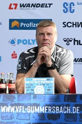 Gudjon Valur Sigurdsson VfL Gummersbach coach at the season press conference GER, VfL Gummersbach, team presentation, handball, 1 Bundesliga, season 2025 2026, 20 08 2025 GER, VfL Gummersbach, team presentation, handball, 1 Bundesliga, season 2025 2026, 20 08 2025 Gummersbach Copyright: xEibner-Pressefoto JuergenxAugstx EP_JAT