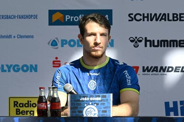VfL new signing Joao Gomes VfL Gummersbach 3 at the season press conference GER, VfL Gummersbach, team presentation, handball, 1 Bundesliga, season 2025 2026, 20 08 2025 GER, VfL Gummersbach, team presentation, handball, 1 Bundesliga, season 2025 2026, 20 08 2025 Gummersbach Copyright: xEibner-Pressefoto JuergenxAugstx EP_JAT
