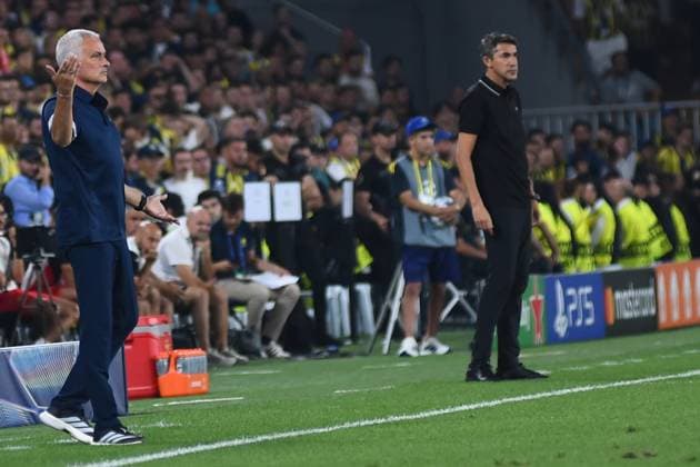 Coach Jose Mourinho (L) of Fenerbahce and Coach Bruno Lage (R) of Benfica during the UEFA Champions League Play off 1st leg match between Fenerbahce and Benfica at Ulker Sukru Saracoglu CHOBANI Stadium on August 20, 2025 in Istanbul, Turkey. (Photo by SeskimPhoto) Fenerbahce v Benfica - UEFA Champions League Play off 1st leg match 