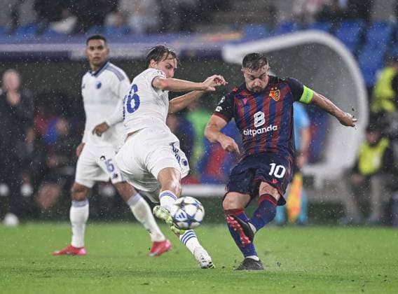 Football Champions League Qualification Play Off Season 2025 2026 First leg 20 08 2025 FC Basel FC Copenhagen Xherdan Shaqiri right, FC Basel v William Clem left, FC Copenhagen