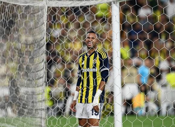 Fenerbahce v Benfica - UEFA Champions League ISTANBUL, TURKIYE - AUGUST 20: Youssef En-Nesyri of Fenerbahce competes during the UEFA Champions League play-off round 1st leg match between Fenerbahce and Benfica at Fenerbahce Sukru Saracoglu Spor Kompleksi on August 20, 2025 in Istanbul, Turkiye. Elif Ozturk Anadolu Istanbul Turkey. Editorial use only. Please get in touch for any other usage.  Copyright: x2025xAnadoluxElifxOzturkx