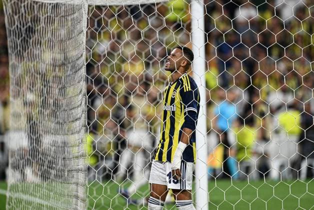 Fenerbahce v Benfica - UEFA Champions League ISTANBUL, TURKIYE - AUGUST 20: Youssef En-Nesyri of Fenerbahce compete during the UEFA Champions League play-off round 1st leg match between Fenerbahce and Benfica at Fenerbahce Sukru Saracoglu Spor Kompleksi on August 20, 2025 in Istanbul, Turkiye. Elif Ozturk Anadolu Istanbul Turkey. Editorial use only. Please get in touch for any other usage.  Copyright: x2025xAnadoluxElifxOzturkx