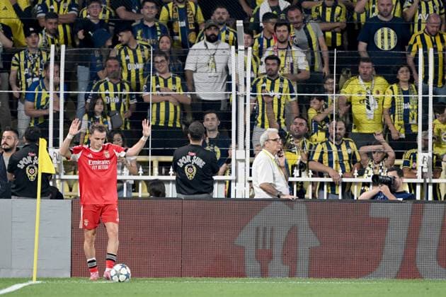 Fenerbahce v Benfica - UEFA Champions League ISTANBUL, TURKIYE - AUGUST 20: Kerem Akturkoglu of Benfica competes during the UEFA Champions League play-off round 1st leg match between Fenerbahce and Benfica at Chobani Stadium on August 20, 2025 in Istanbul, Turkiye. Ali Atmaca Anadolu Istanbul Turkey. Editorial use only. Please get in touch for any other usage.  Copyright: x2025xAnadoluxAlixAtmacax