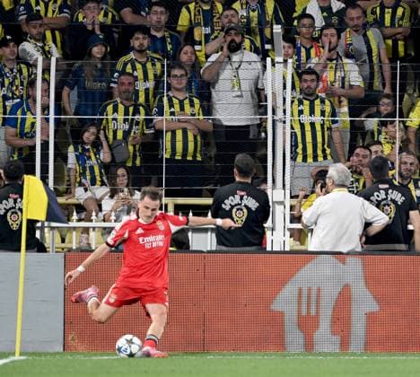 Fenerbahce v Benfica - UEFA Champions League ISTANBUL, TURKIYE - AUGUST 20: Kerem Akturkoglu of Benfica competes during the UEFA Champions League play-off round 1st leg match between Fenerbahce and Benfica at Chobani Stadium on August 20, 2025 in Istanbul, Turkiye. Ali Atmaca Anadolu Istanbul Turkey. Editorial use only. Please get in touch for any other usage.  Copyright: x2025xAnadoluxAlixAtmacax