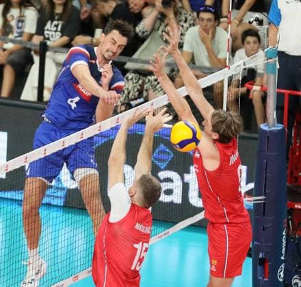 Volley France - serbie PHOTOPQR NICE MATIN Patrice Lapoirie ; Cannes ; 20 08 2025 ; Volley amical : France - Serbie au Palais des Victoires à Cannes + ambiance dans les tribunes avec Romain Cannes France  Copyright: xPHOTOPQR NICExMATIN MAXPPPxPatricexLapoiriex 20250820NIM3026 20250820NIM3026