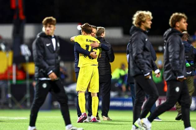 UEFA Champions League Playoff 2025 2026 Bodo Glimt Sturm Graz Bodo 20250820 Bodo Glimt players celebrate the 5 0 victory in the UEFA Champions Leauge Playoff match against Sturm Graz at Aspmyra stadium Photo Mats Torbergsen NTB Bodo Norway EDITORIAL USE ONLY RESTRICTED USE FOR BETTING COMPANIES  Copyright: xMatsxTorbergsenx xNTBx