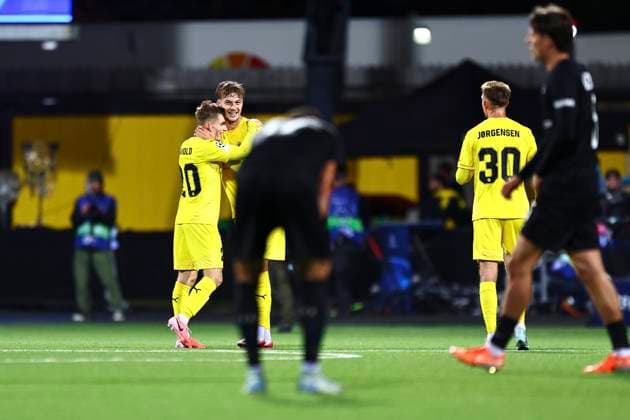 UEFA Champions League Playoff 2025 2026 Bodo Glimt Sturm Graz Bodo 20250820 Bodo Glimt players celebrate the 5 0 victory in the UEFA Champions Leauge Playoff match against Sturm Graz at Aspmyra stadium Photo Mats Torbergsen NTB Bodo Norway EDITORIAL USE ONLY RESTRICTED USE FOR BETTING COMPANIES  Copyright: xMatsxTorbergsenx xNTBx