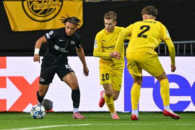 SOCCER - UEFA CL, Bodo vs Sturm FELDKIRCHEN,AUSTRIA,20.AUG.25 - SOCCER - UEFA Champions League, play off, FK Bodo Glimt vs SK Sturm Graz. Image shows Jacob Hoedl (Sturm) and Fredrik Sjoevold (Bodo Glimt).  GEPAxpictures xAvnixRetkoceri