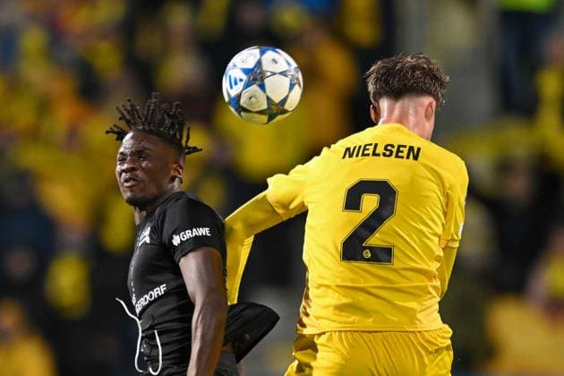 SOCCER - UEFA CL, Bodo vs Sturm FELDKIRCHEN,AUSTRIA,20.AUG.25 - SOCCER - UEFA Champions League, play off, FK Bodo Glimt vs SK Sturm Graz. Image shows Seedy Jatta (Sturm) and Villads Nielsen (Bodo Glimt).  GEPAxpictures xAvnixRetkoceri