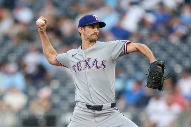 August 20, 2025: Texas Rangers starting pitcher Caleb Boushley (70) throws during the first inning of a baseball game against the Kansas City Royals at Kauffman Stadium in Kansas City, MO. CSM Kansas City United States of America - ZUMAc04_ 20250820_zma_c04_006 Copyright: xDavidxSmithx