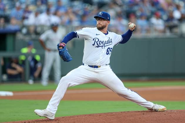 August 20, 2025: Kansas City Royals starting pitcher Noah Cameron (65) throws during the first inning of a baseball game against the Texas Rangers at Kauffman Stadium in Kansas City, MO. CSM Kansas City United States of America - ZUMAc04_ 20250820_zma_c04_009 Copyright: xDavidxSmithx