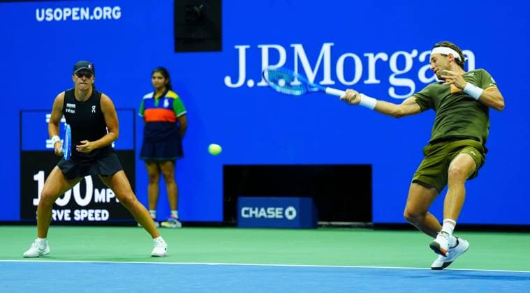 Iga Swiatek and Casper Ruud during their mixed doubles semi-final win over Jack Draper and Jessica Pegula 2025 US Open, Wednesday Previews, USTA Billie Jean King National Tennis Center, New York, USA - 20 Aug 2025New York USTA Billie Jean King National T New York (NY) United States of America  Copyright: xJavierxGarcia Shutterstockx 15448690g
