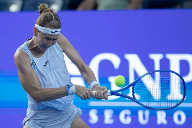 August 20, 2025, Monterrey, Nuevo Leon, Mexico: Marie BouzkovoÂ¡ (CZE) in action against Beatriz Haddad Maia (BRA) during their match at the Monterrey Open WTA, Tennis Damen 500. BouzkovoÂ¡ wins by a score of 6:3 6:4. Monterrey Mexico - ZUMAo125 20250820_zip_o125_013 Copyright: xAntonioxOjedax