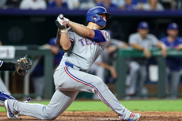 August 20, 2025: Texas Rangers shortstop Corey Seager (5) hits an RBI single during the seventh inning of a baseball game against the Kansas City Royals at Kauffman Stadium in Kansas City, MO. CSM Kansas City United States of America - ZUMAc04_ 20250820_zma_c04_070 Copyright: xDavidxSmithx