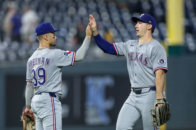 August 20, 2025: Texas Rangers right fielder Cody Freeman (39) and left fielder Wyatt Langford (36) celebrate their win over the Kansas City Royals in a baseball game at Kauffman Stadium in Kansas City, MO. CSM Kansas City United States of America - ZUMAc04_ 20250820_zma_c04_073 Copyright: xDavidxSmithx