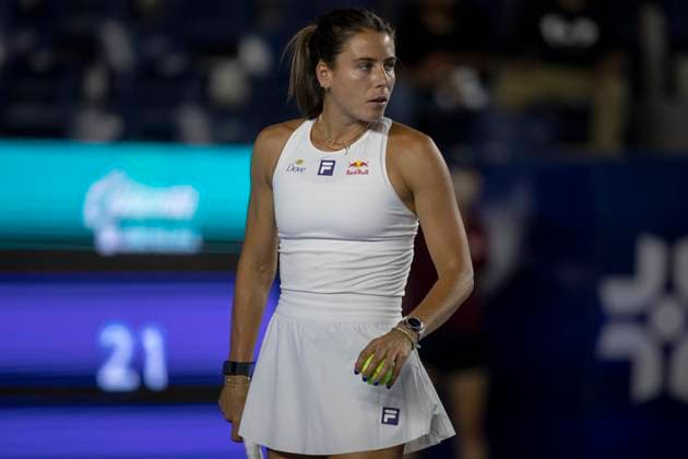 August 20, 2025, Monterrey, Nuevo Leon, Mexico: Emma Navarro (USA) in action against Alycia Parks (USA) during their match at the Monterrey Open WTA, Tennis Damen 500. Monterrey Mexico - ZUMAo125 0831015938st Copyright: xAntonioxOjedax