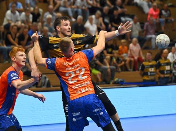 Timo Löser Dresden vs Jiri Dokoupil Plzen , HC Elbflorenz Dresden vs Talent Plzen Pilsen, CZE , Test match, Friendly match, Preparatory match, Handball, 2 Liga der Männer, 2 Bundesliga, Saison 2025 2026, Dresden, BallsportARENA Dresden, 20 08 2025,